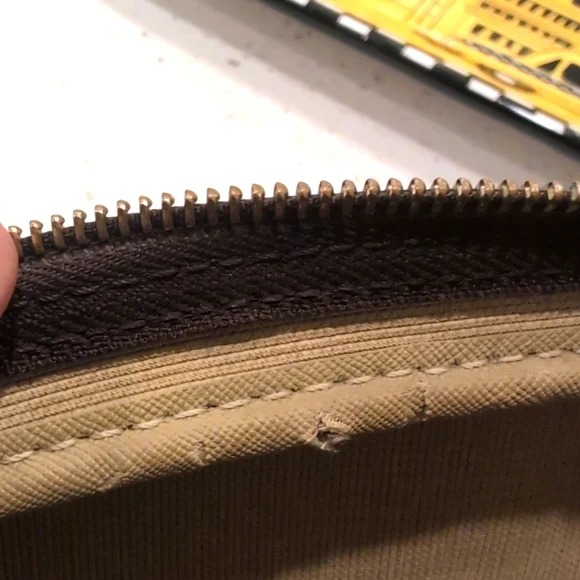 Louis Vuitton GM Bag - Picture 9 of 13